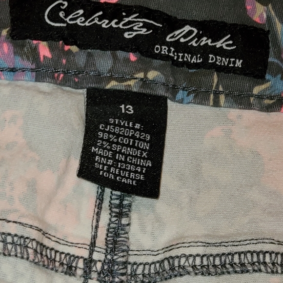 Jeans - Picture 3 of 3